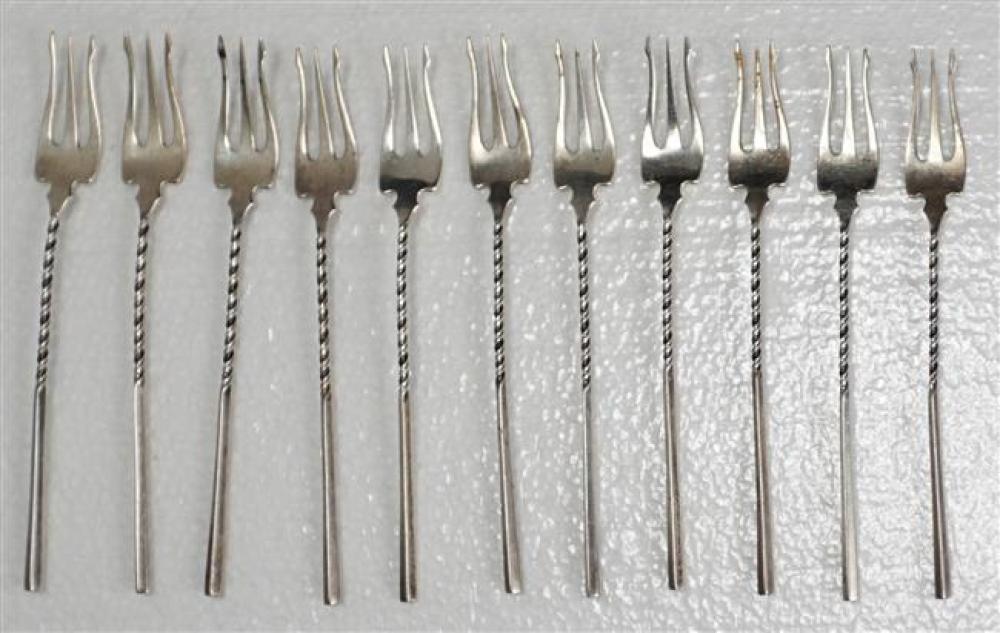 SET WITH ELEVEN WHITING STERLING
