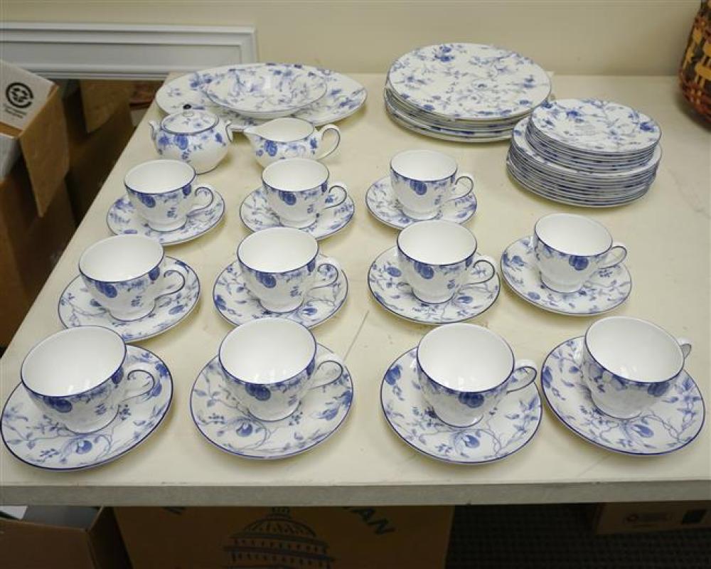 WEDGWOOD BLUE PLUM 48-PIECE DINNER SERVICEWedgwood