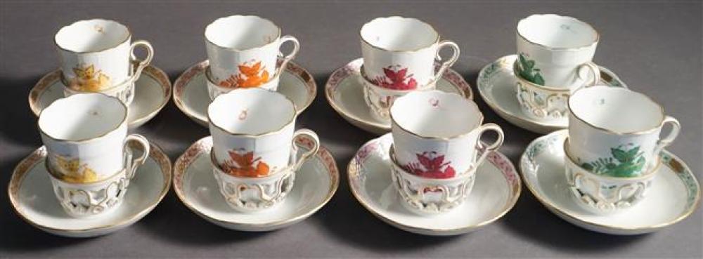 COLLECTION WITH EIGHT HEREND PORCELAIN 324cfe