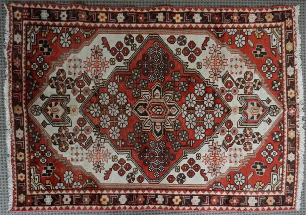 BAKHTIARI RUG, 3 FT 7 IN X 5 FT