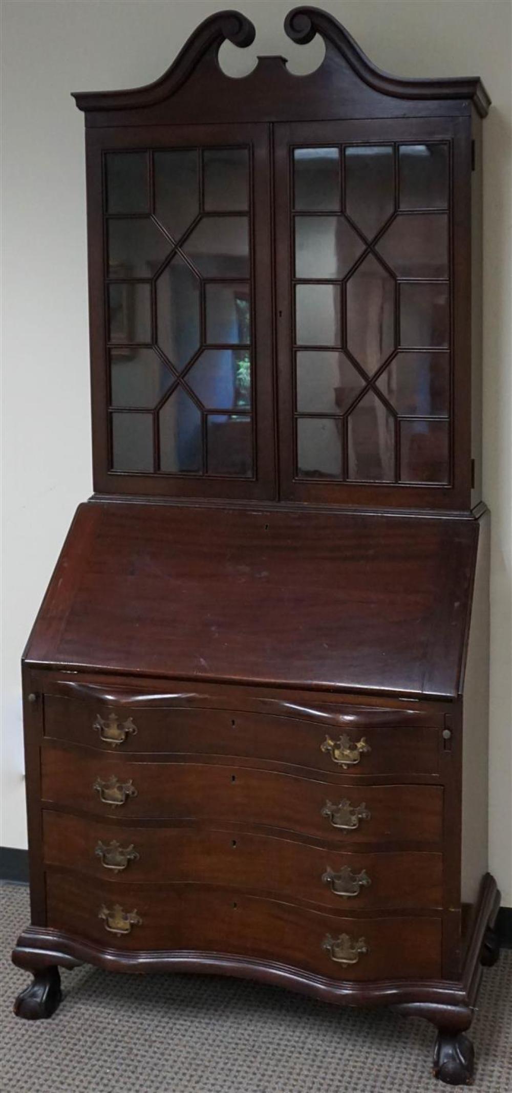 CHIPPENDALE STYLE MAHOGANY SLANT FRONT 324d3a