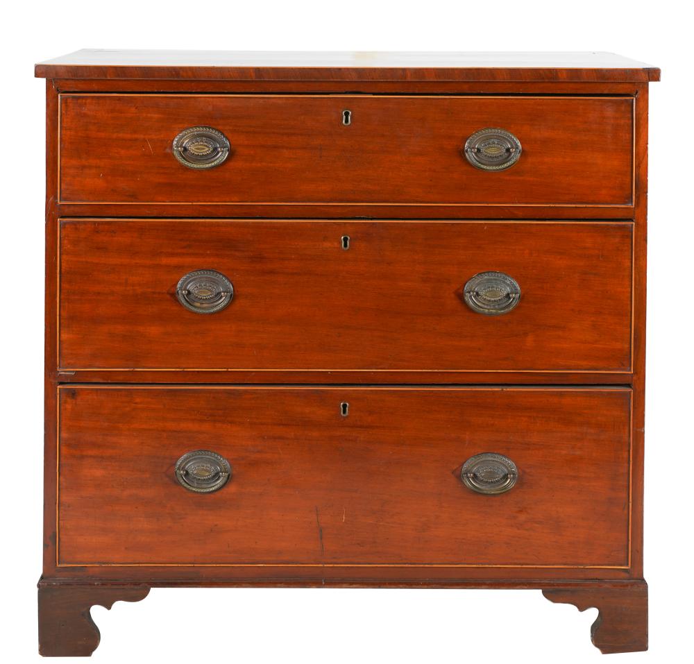 AMERICAN MAHOGANY CHEST OF DRAWERS19th