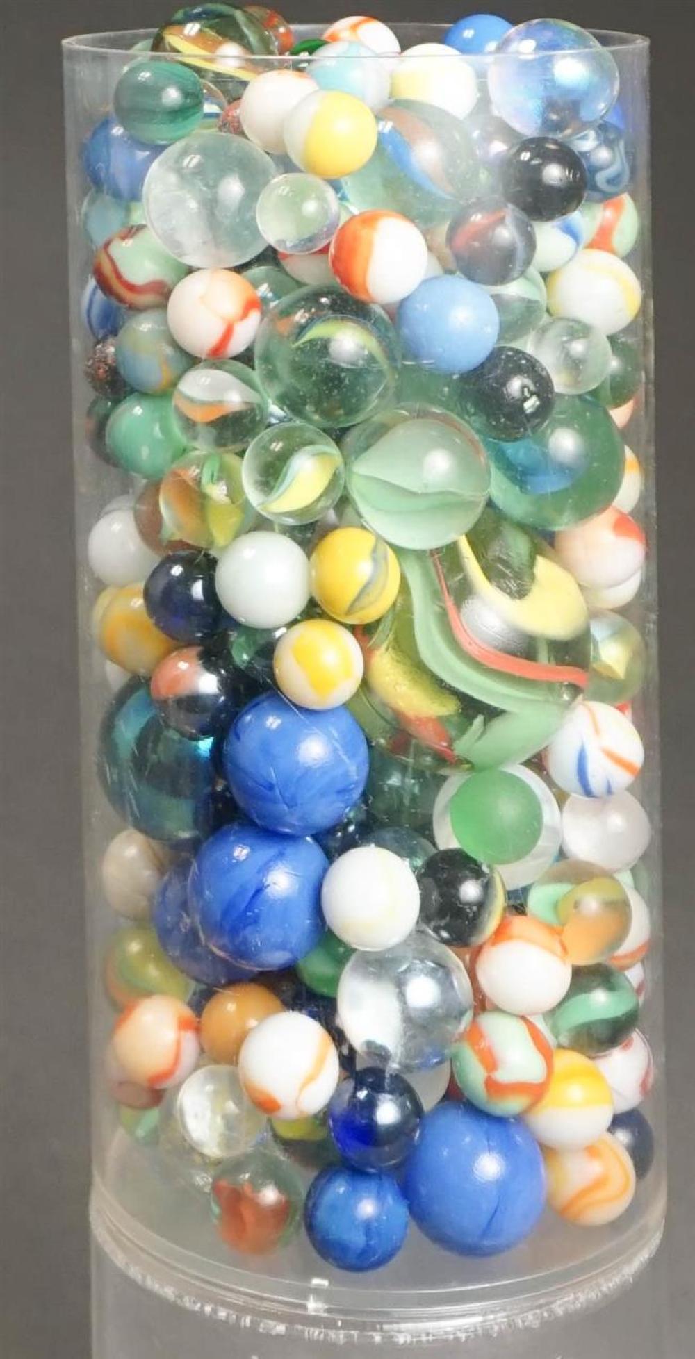 COLLECTION OF ASSORTED MARBLESCollection 324d76