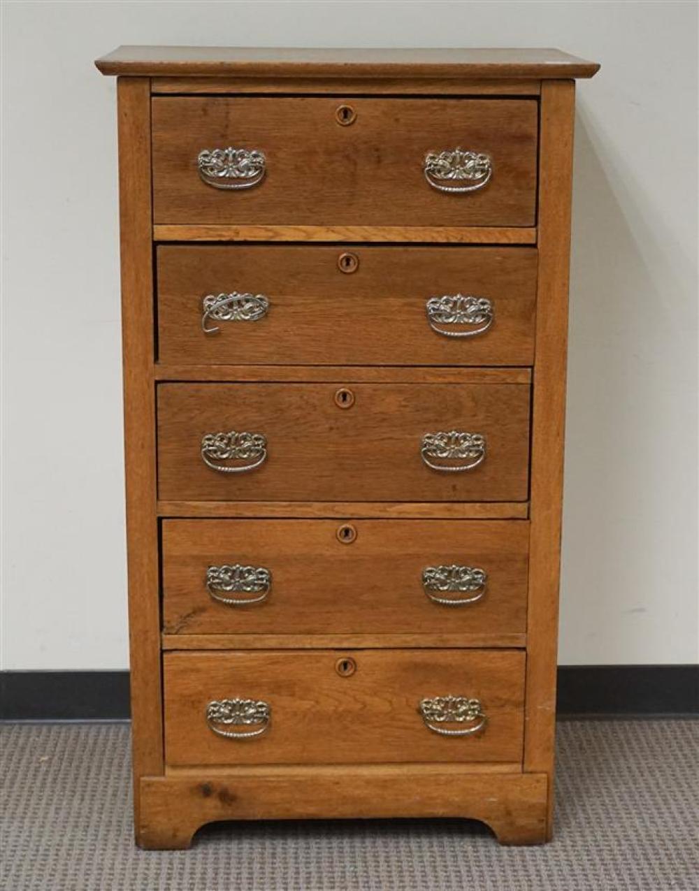 OAK FIVE-DRAWER CHEST, H: 45-3/4 IN,
