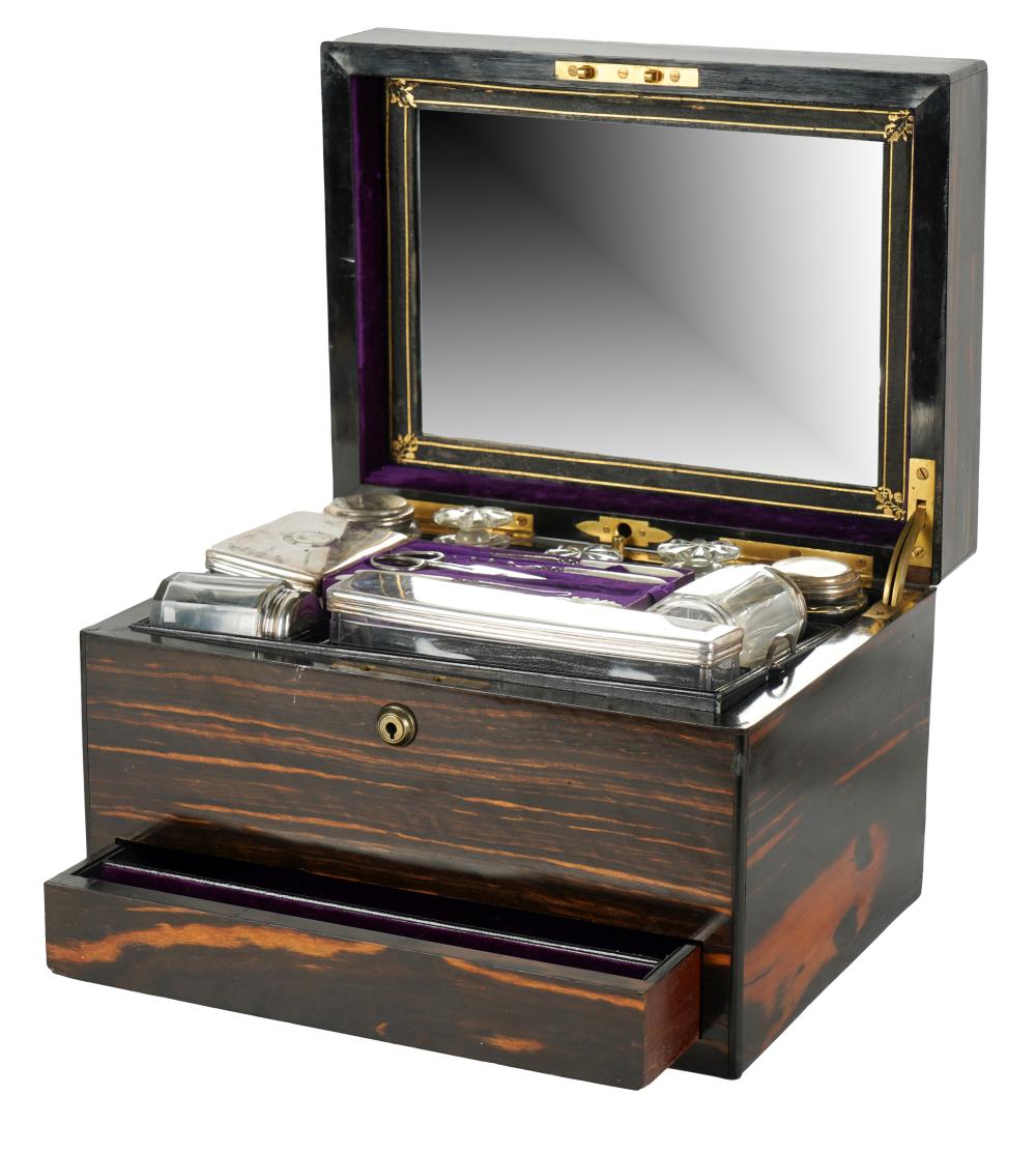 ENGLISH COROMANDEL VANITY BOXthe 324e98