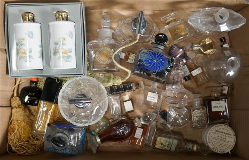 COLLECTION WITH GLASS PERFUME BOTTLESCollection