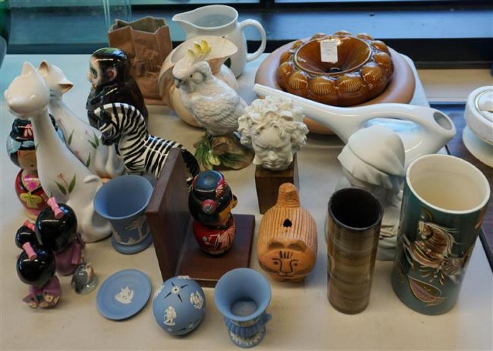 COLLECTION OF CERAMIC AND PORCELAIN