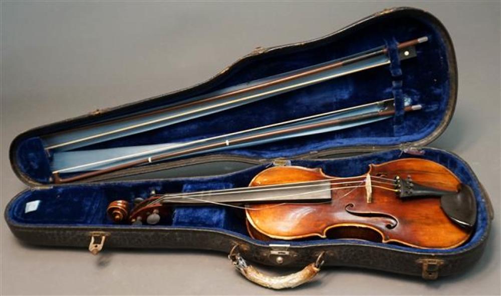 VIOLIN TWO BOWS AND CASEViolin  325000