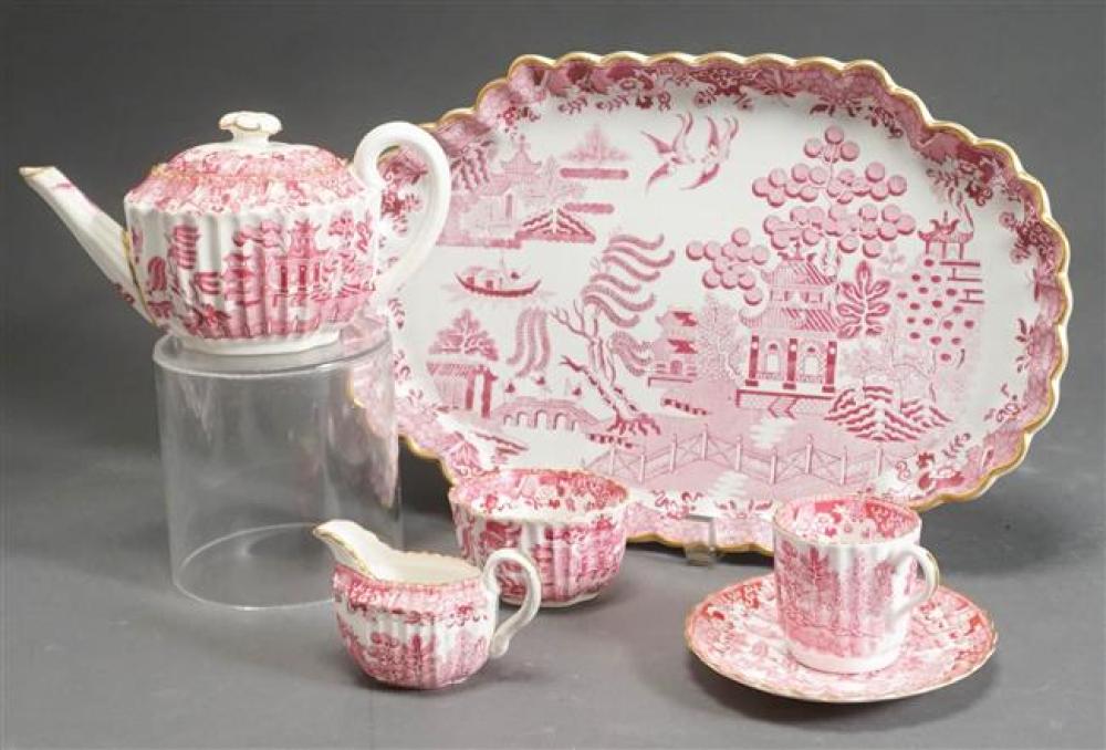 SPODE RED CHINOISERIE DECORATED PORCELAIN