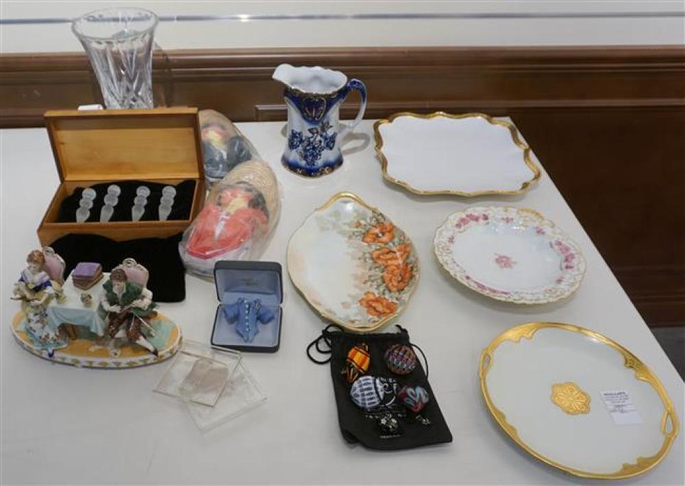 COLLECTION WITH EUROPEAN PORCELAIN