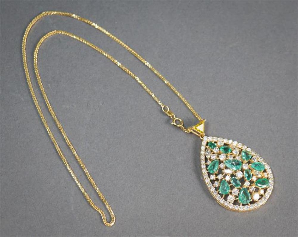 14 KARAT YELLOW GOLD EMERALD  3252e0