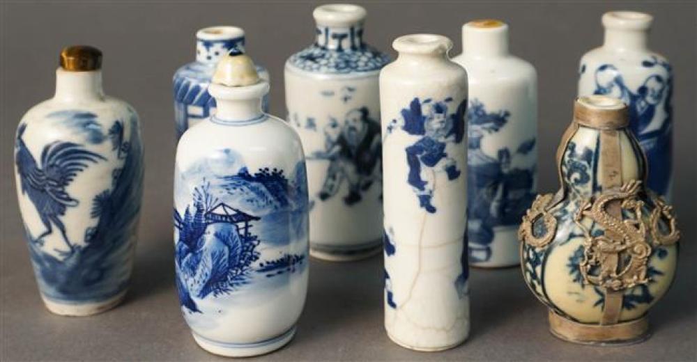 EIGHT CHINESE BLUE AND WHITE PORCELAIN