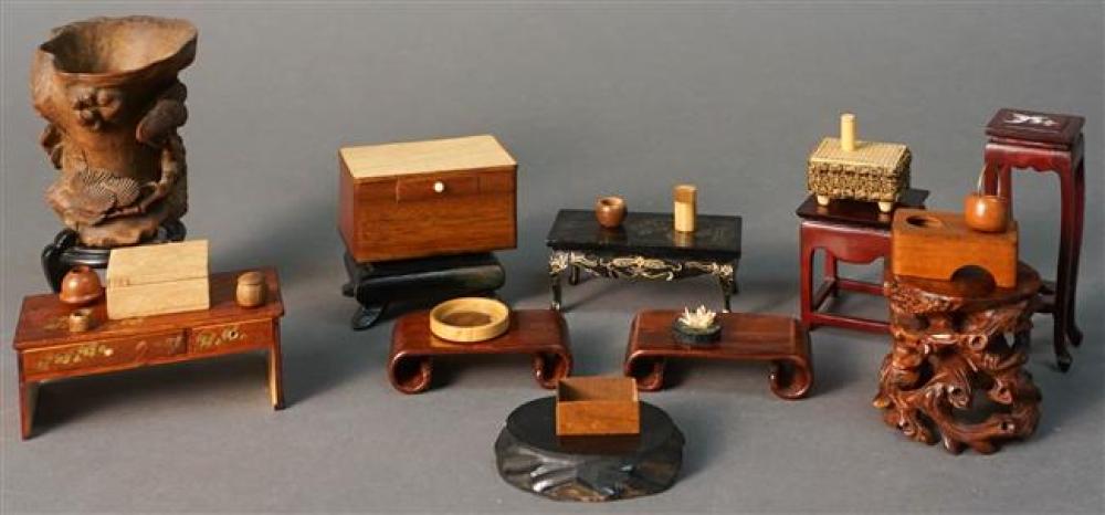 COLLECTION WITH JAPANESE MINIATURE