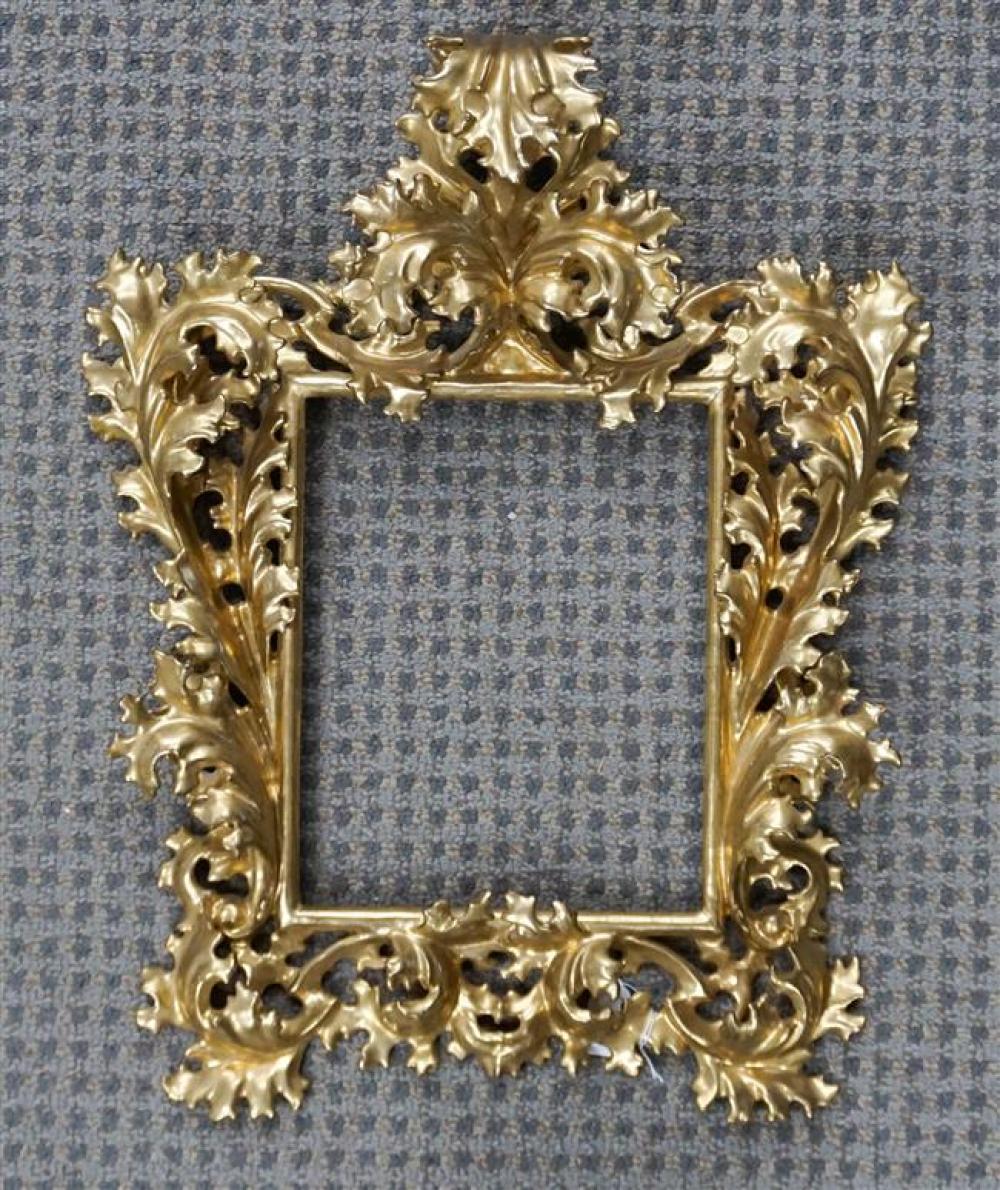 ITALIAN ROCOCO STYLE GILTWOOD PHOTOGRAPH