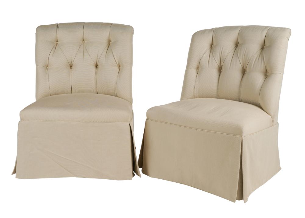 PAIR OF FULLY UPHOLSTERED TUFTED 325713