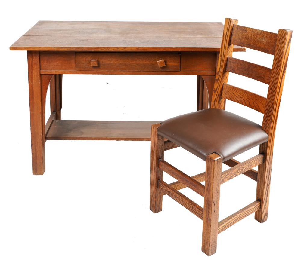 AMERICAN ARTS & CRAFTS OAK LIBRARY TABLE