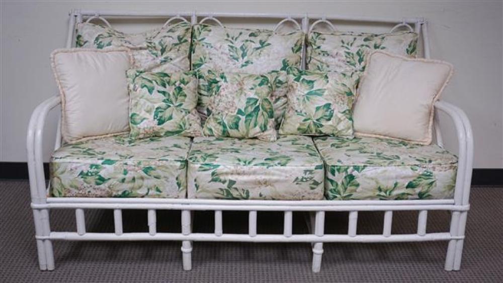 WHITE PAINTED RATTAN THREE CUSHION 32573a