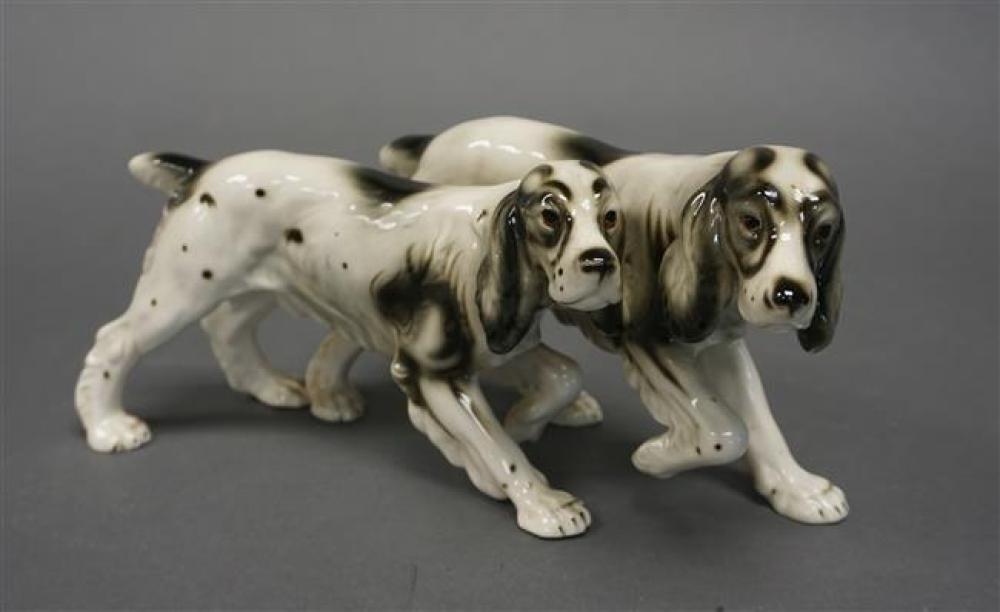 PORCELAIN FIGURAL GROUP OF TWO DOGS,