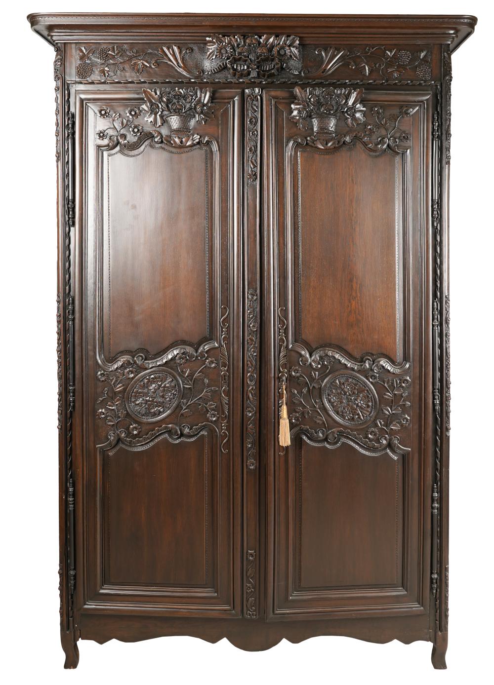 FRENCH PROVINCIAL-STYLE CARVED