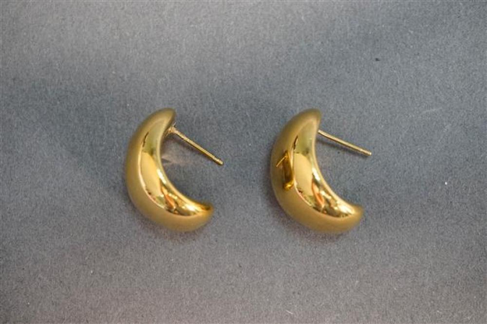 PAIR OF 18 KARAT YELLOW GOLD PIERCED 325830