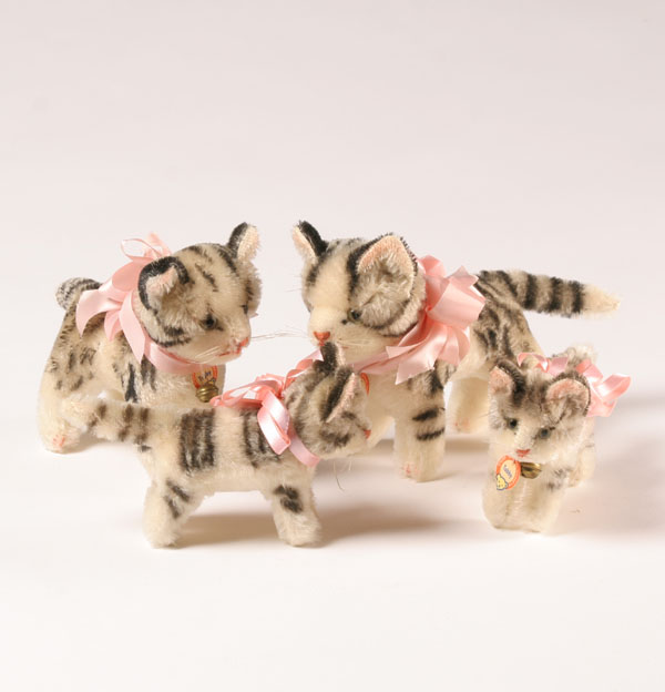 Four Steiff Tabby cats two with 508d3