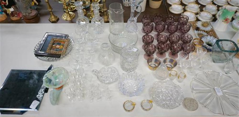 COLLECTION WITH CUT CRYSTAL DECANTERS 3258c7