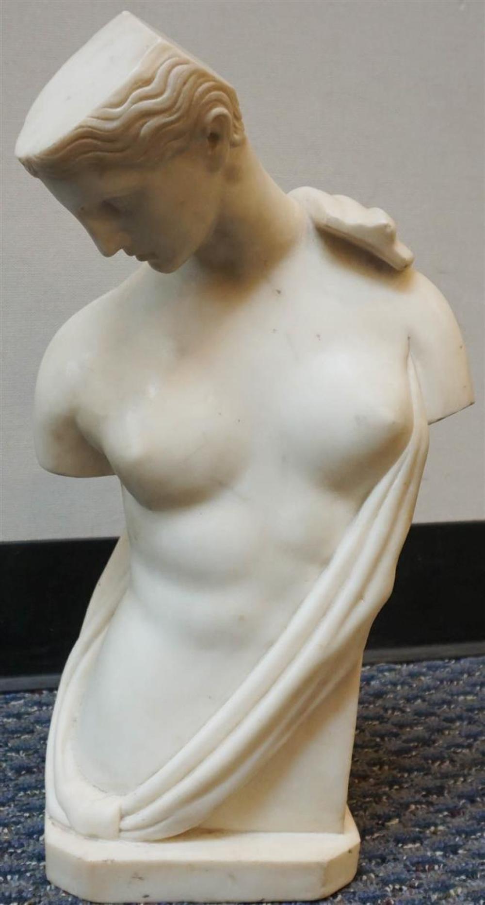 MARBLE SCULPTURE OF CLASSICAL WOMAN  325922