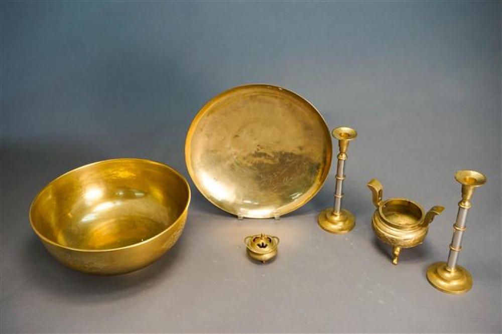 COLLECTION OF FIVE CHINESE BRASS