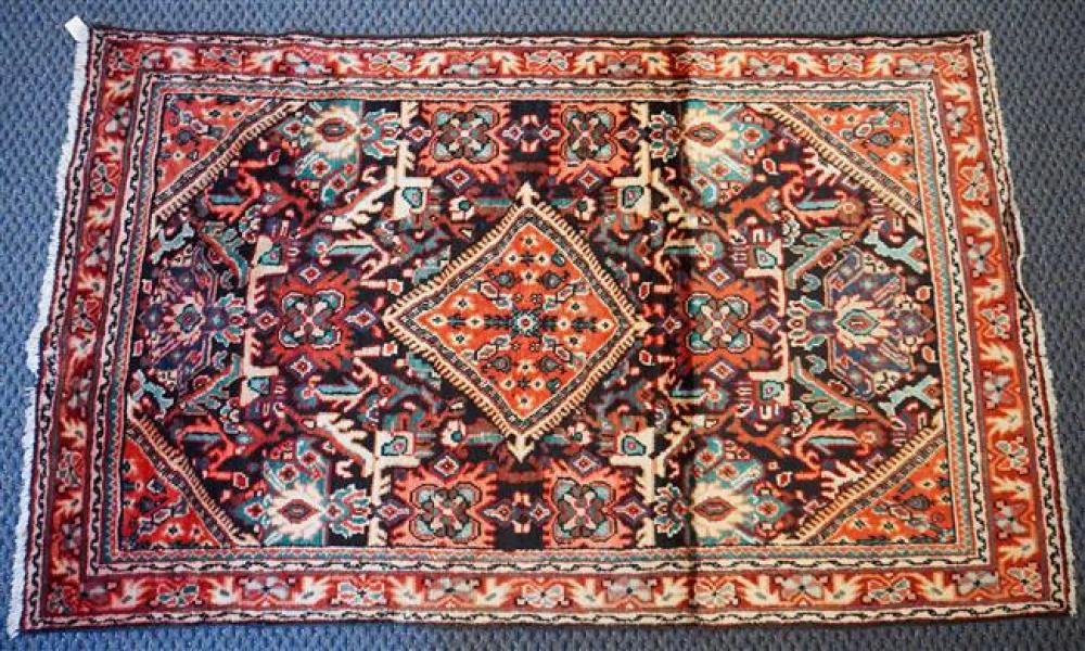 MAHAL RUG 4 FT 2 IN X 6 FT 9 INMahal 3259a8