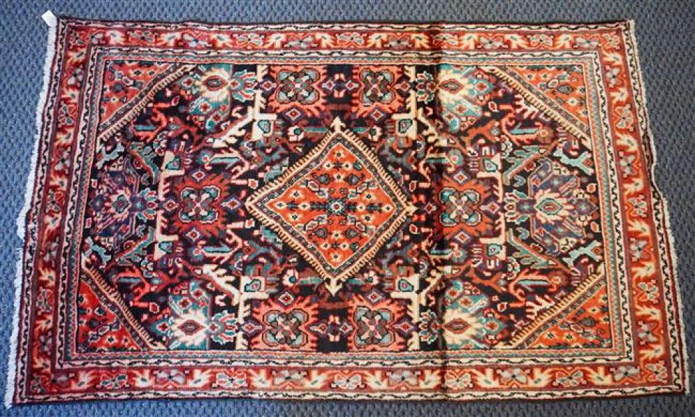 MAHAL RUG, 4 FT 2 IN X 6 FT 9 INMahal