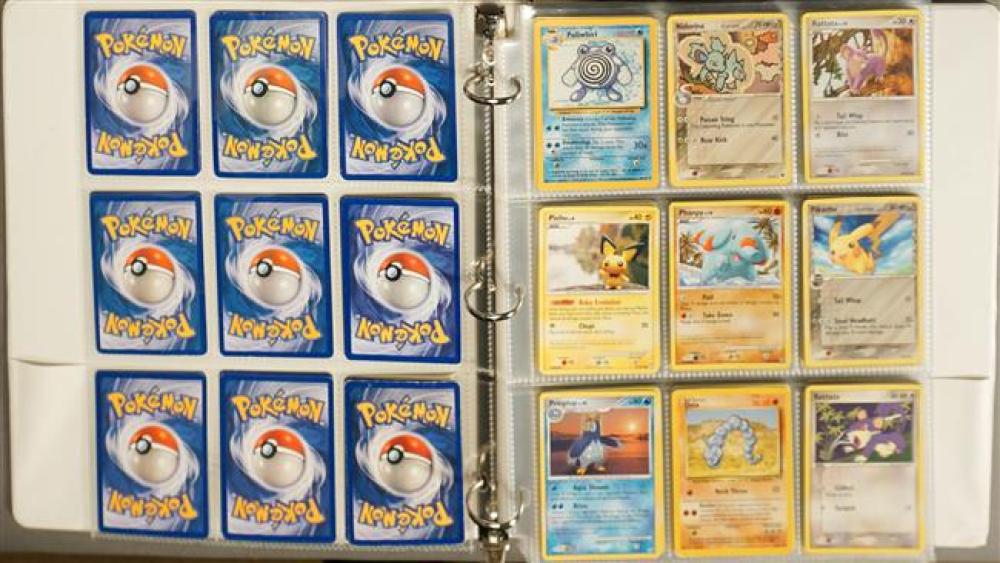 COLLECTION WITH POKEMON CARDSCollection 323458