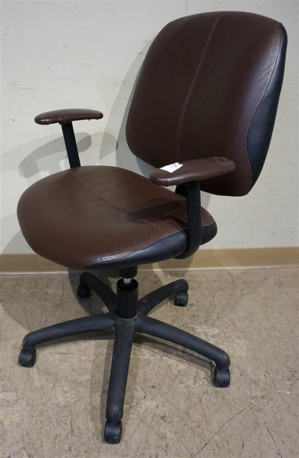 BROWN VINYL PNEUMATIC OFFICE CHAIRBrown