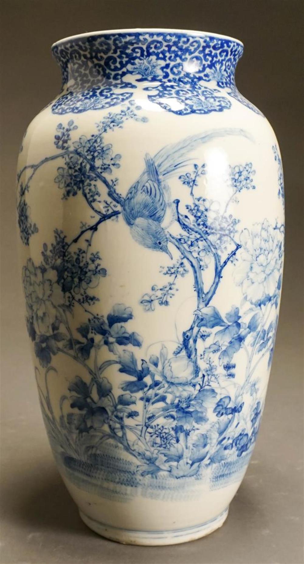 JAPANESE BLUE AND WHITE PORCELAIN VASE,