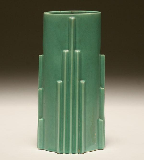 Deco art pottery vase in matte 5055e