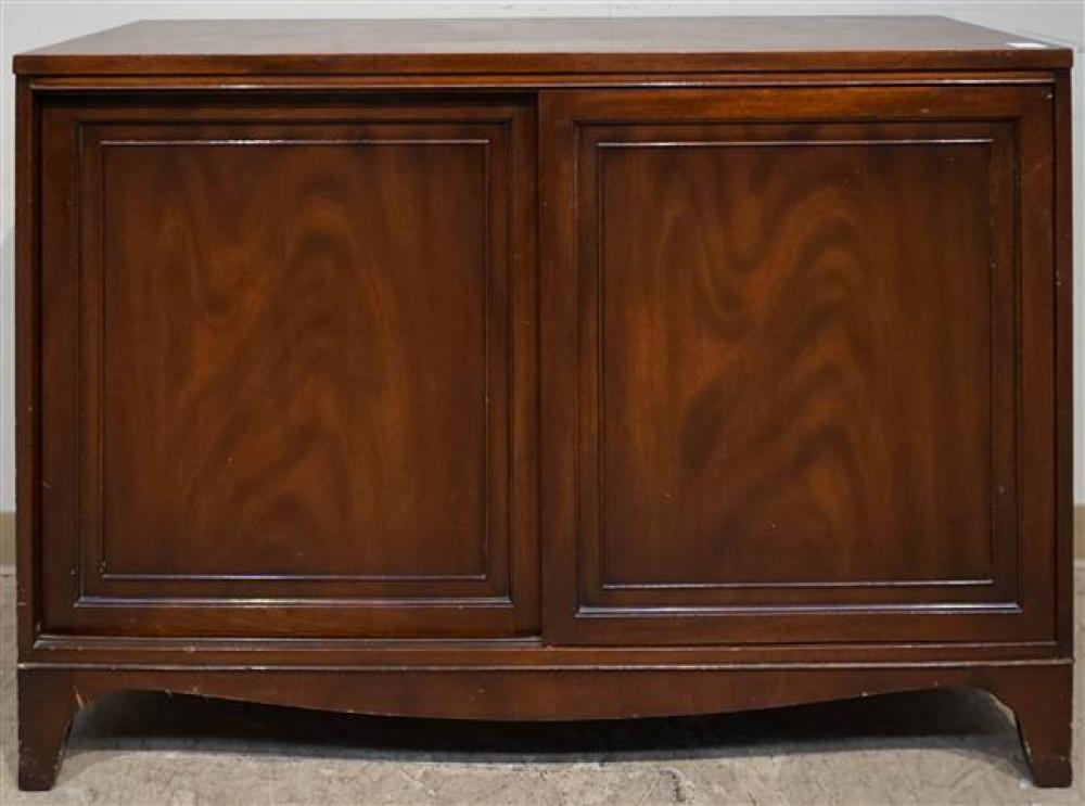 MAHOGANY SIDE CABINET HEIGHT  3235bd