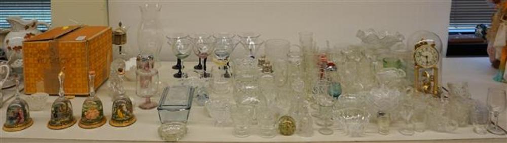 GROUP WITH GLASSWARE BARWARE  323684