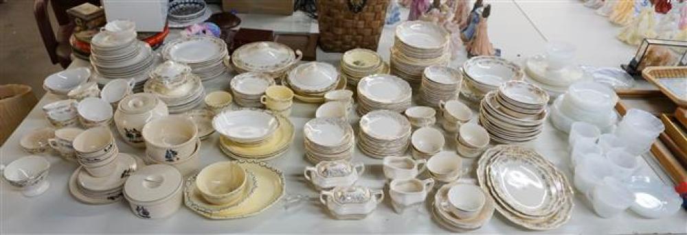 GROUP OF DOMESTIC CERAMIC PORCELAIN 32368c