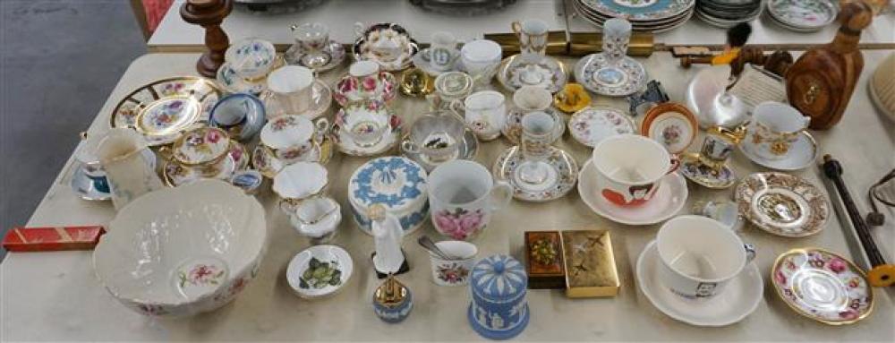 GROUP WITH ENGLISH AND OTHER PORCELAIN 323694