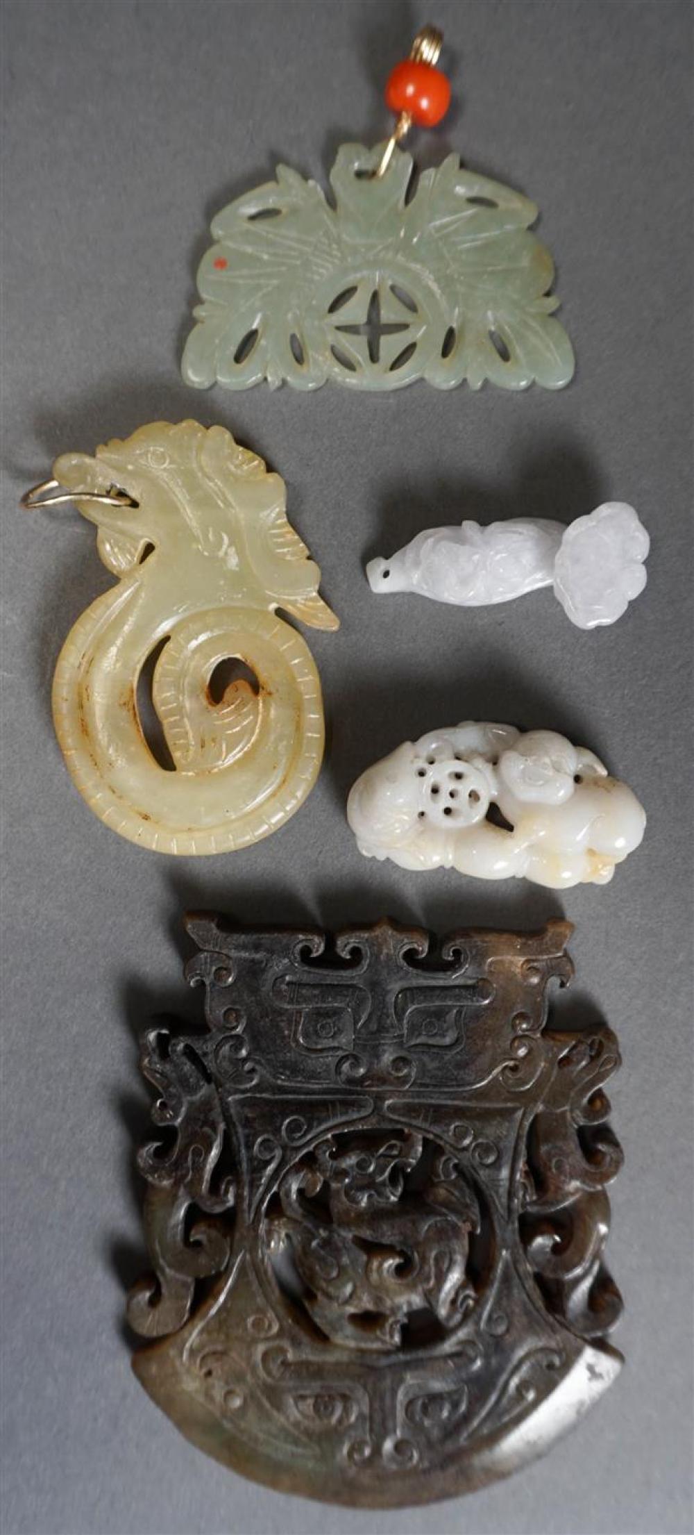 COLLECTION OF FIVE CHINESE HARDSTONE 3237e2