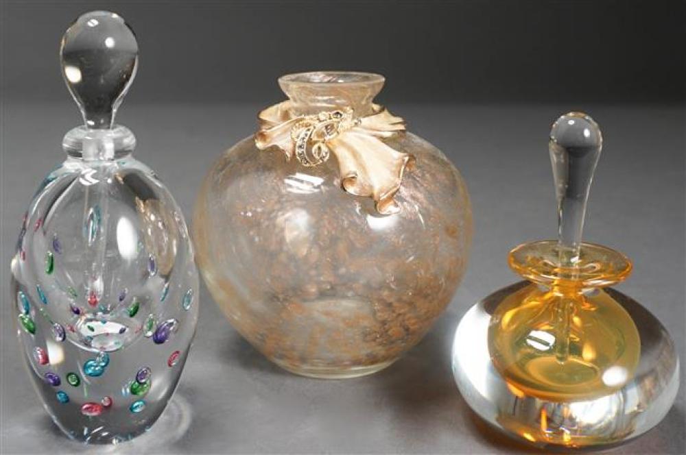 THREE CONTEMPORARY CRYSTAL PERFUMES 32383a