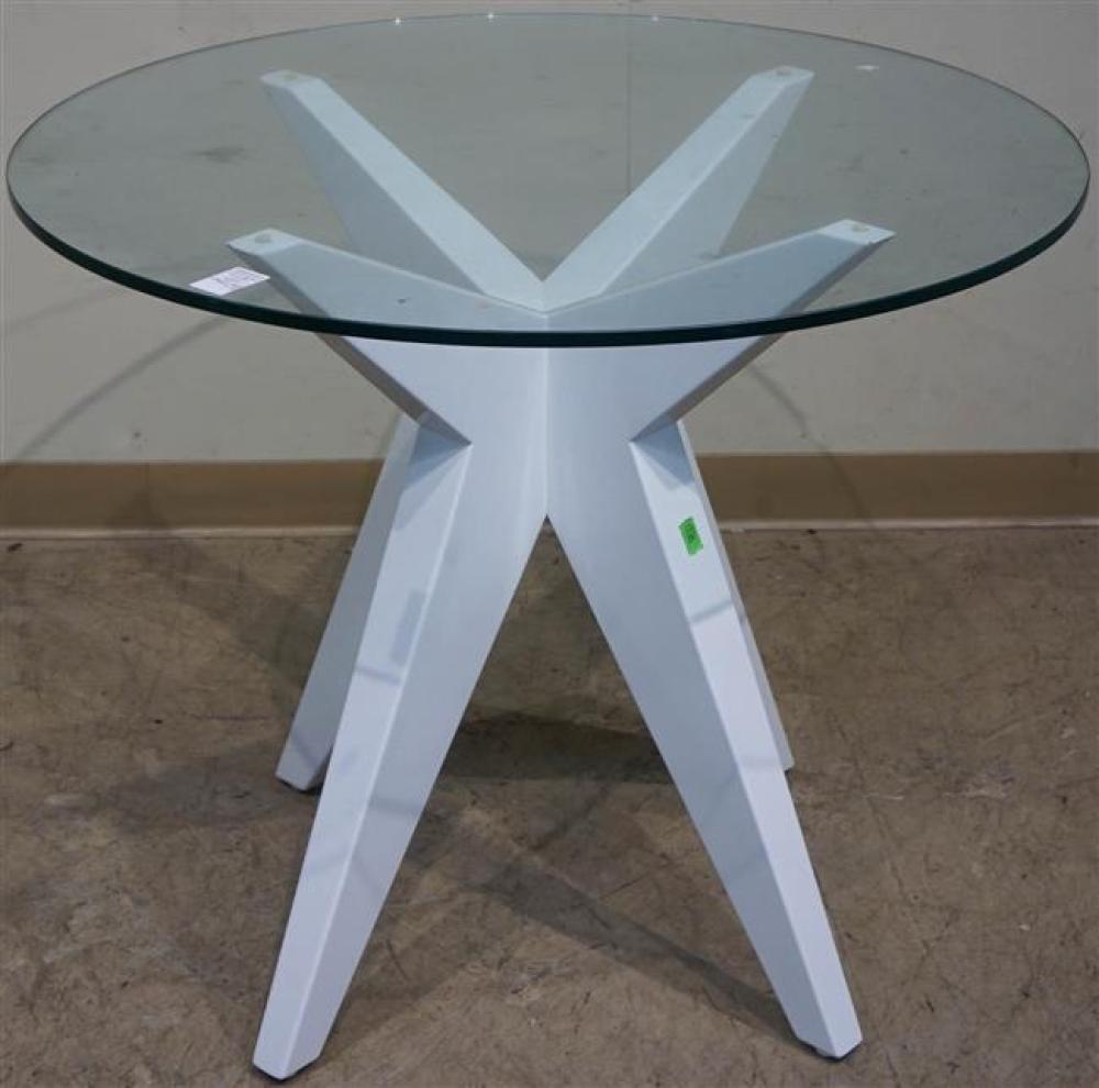 WHITE PLASTIC GLASS TOP TABLE  3238c6