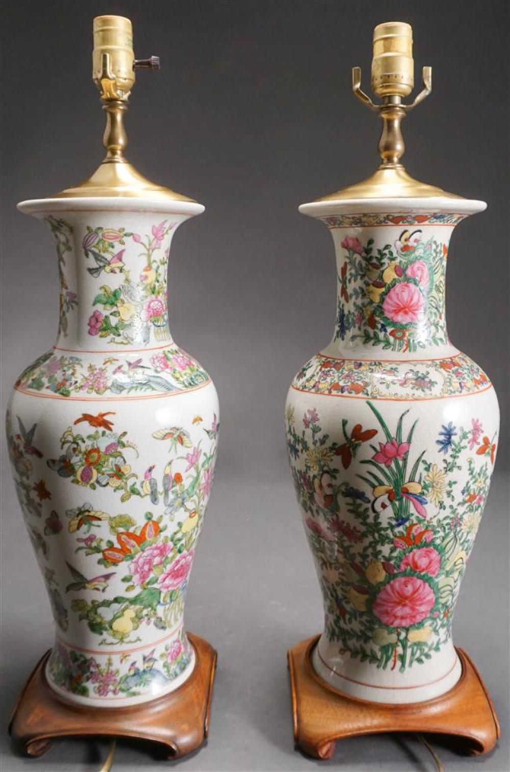 PAIR CHINESE FAMILLE ROSE PORCELAIN 323908