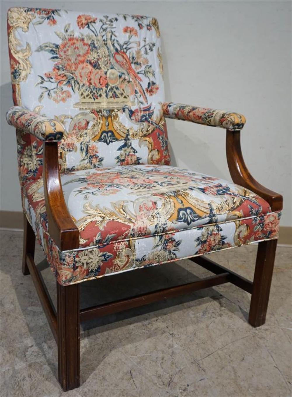 CHIPPENDALE STYLE MAHOGANY UPHOLSTERED 32392b