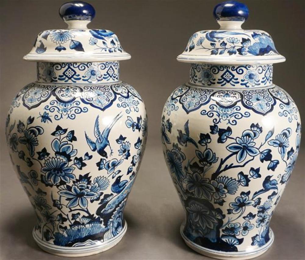 PAIR DELFT CHINESE EXPORT DECORATED 323983