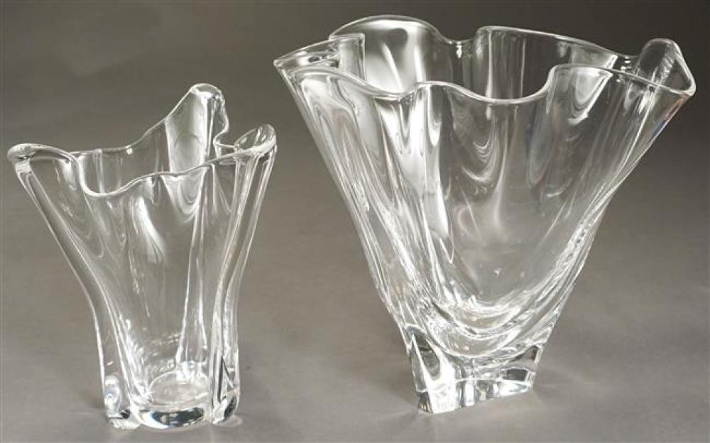 TWO STEUBEN CRYSTAL BOWLS H OF 323a4d