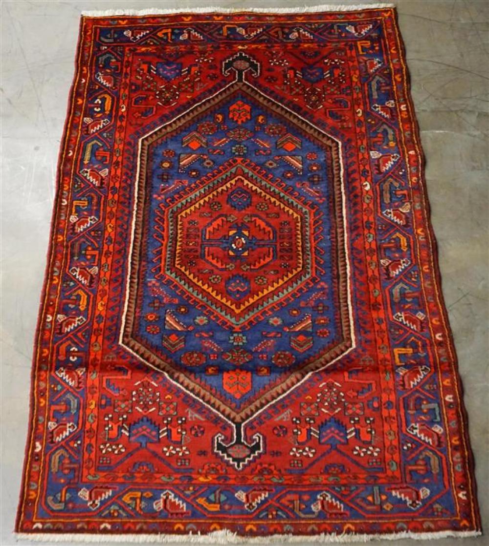 HAMADAN RUG, 6 FT 10 IN X 4 FT