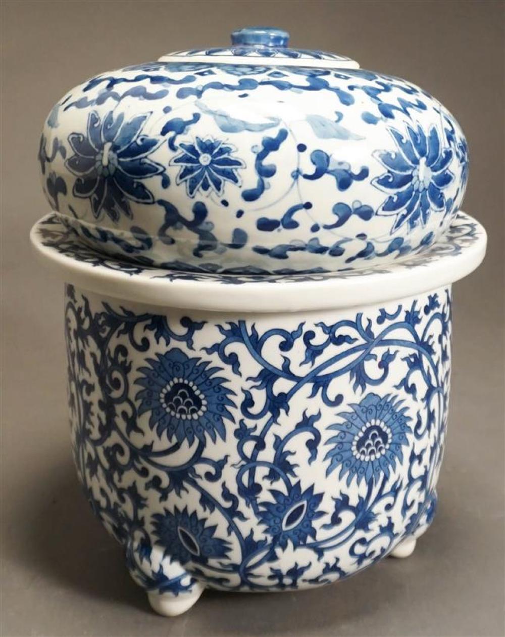 CHINESE BLUE AND WHITE PORCELAIN