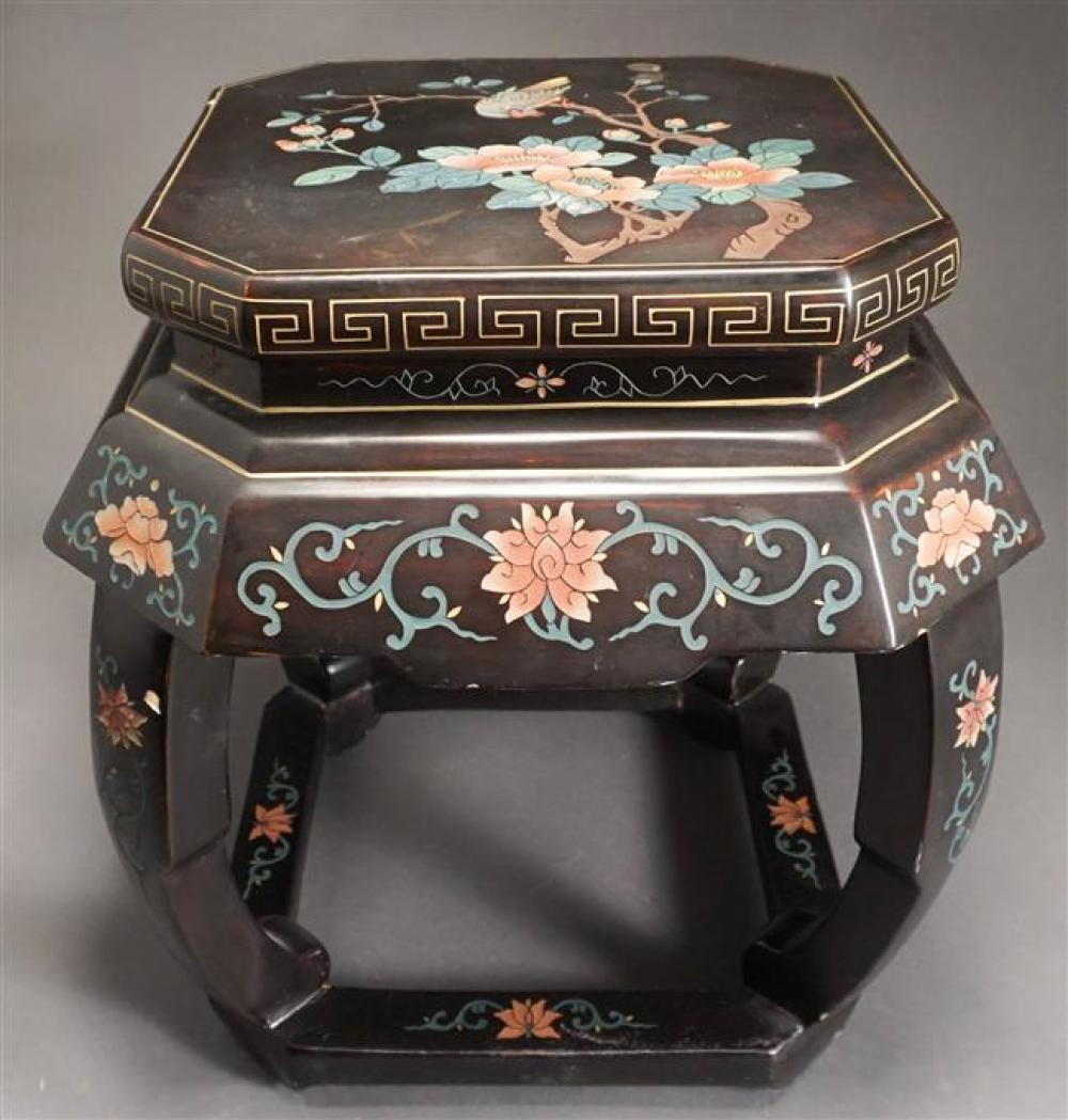 CHINESE POLYCHROME DECORATED LACQUER 323c1c