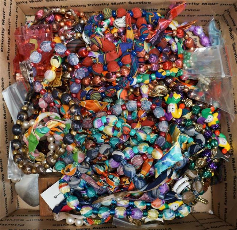 COLLECTION OF ASSORTED BEADED AND
