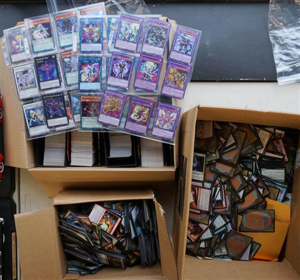 COLLECTION OF MAGIC THE GATHERING AND